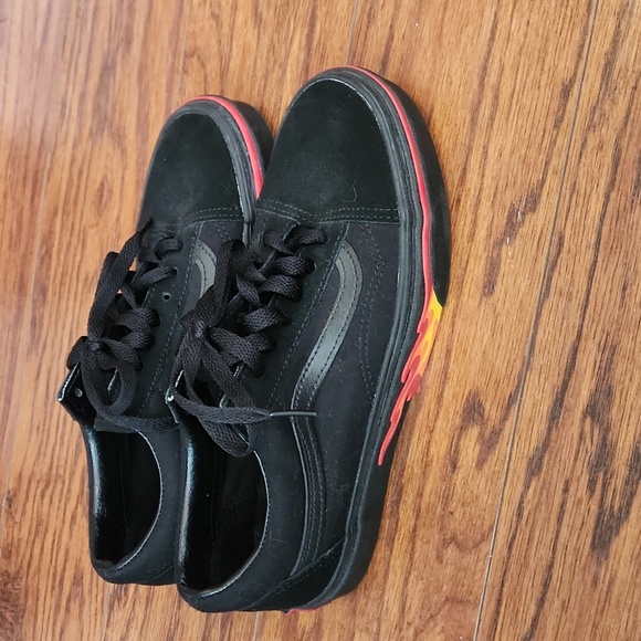 Vans Old School Black Suede Flame Low Top Sneakers - Picture 2 of 5